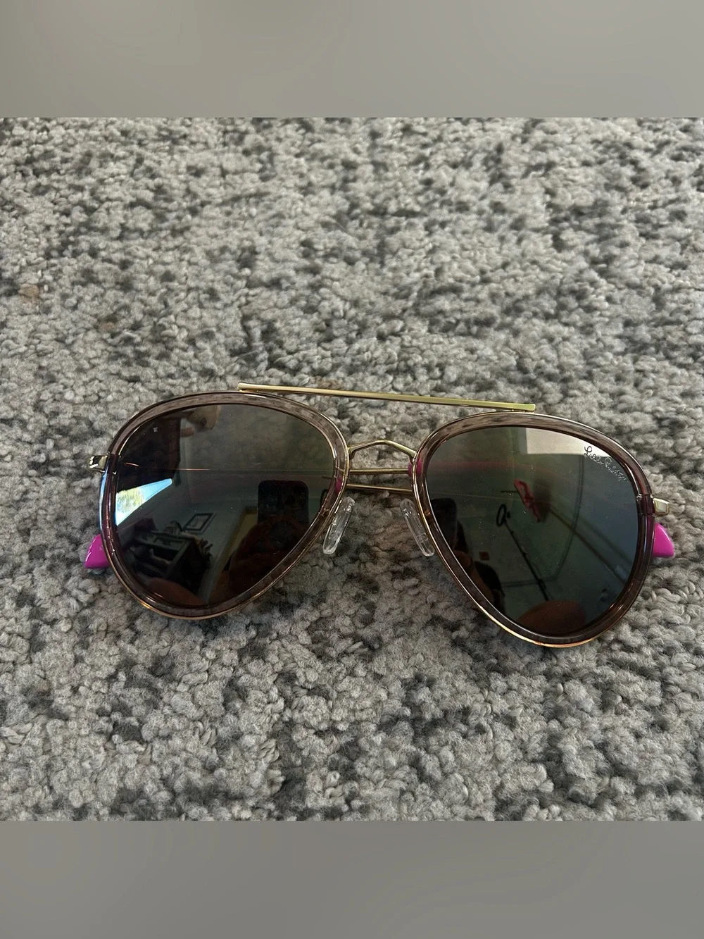 BUNDLE NWT Lilly Pulitzer Transparent Game Day Travel Bag & Elliot Sunglasses